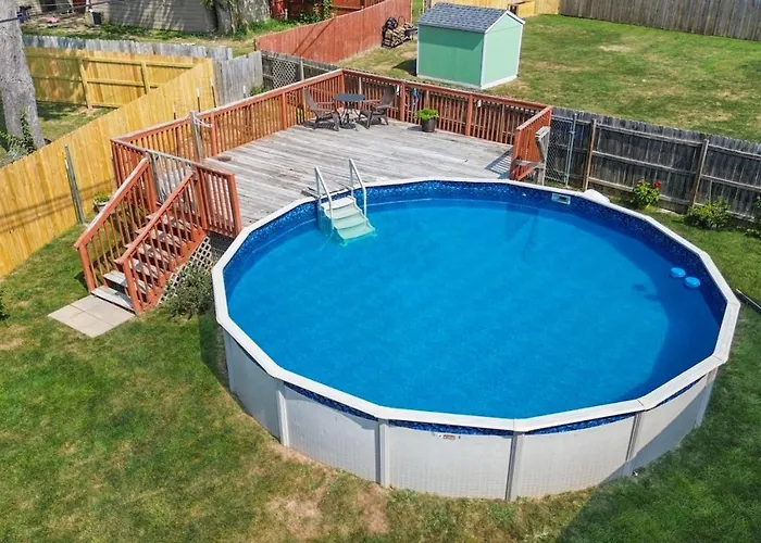 Poolside Palisade - A Fun Family Retreat For 6 Сasa de vacaciones *
